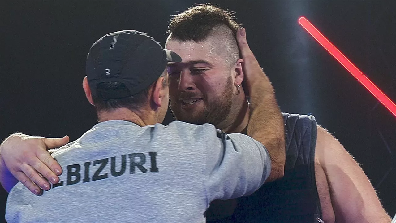 Gari Garmendia eta Luis Mari Telleria, Albizuri taldearen garaipena ospatzen