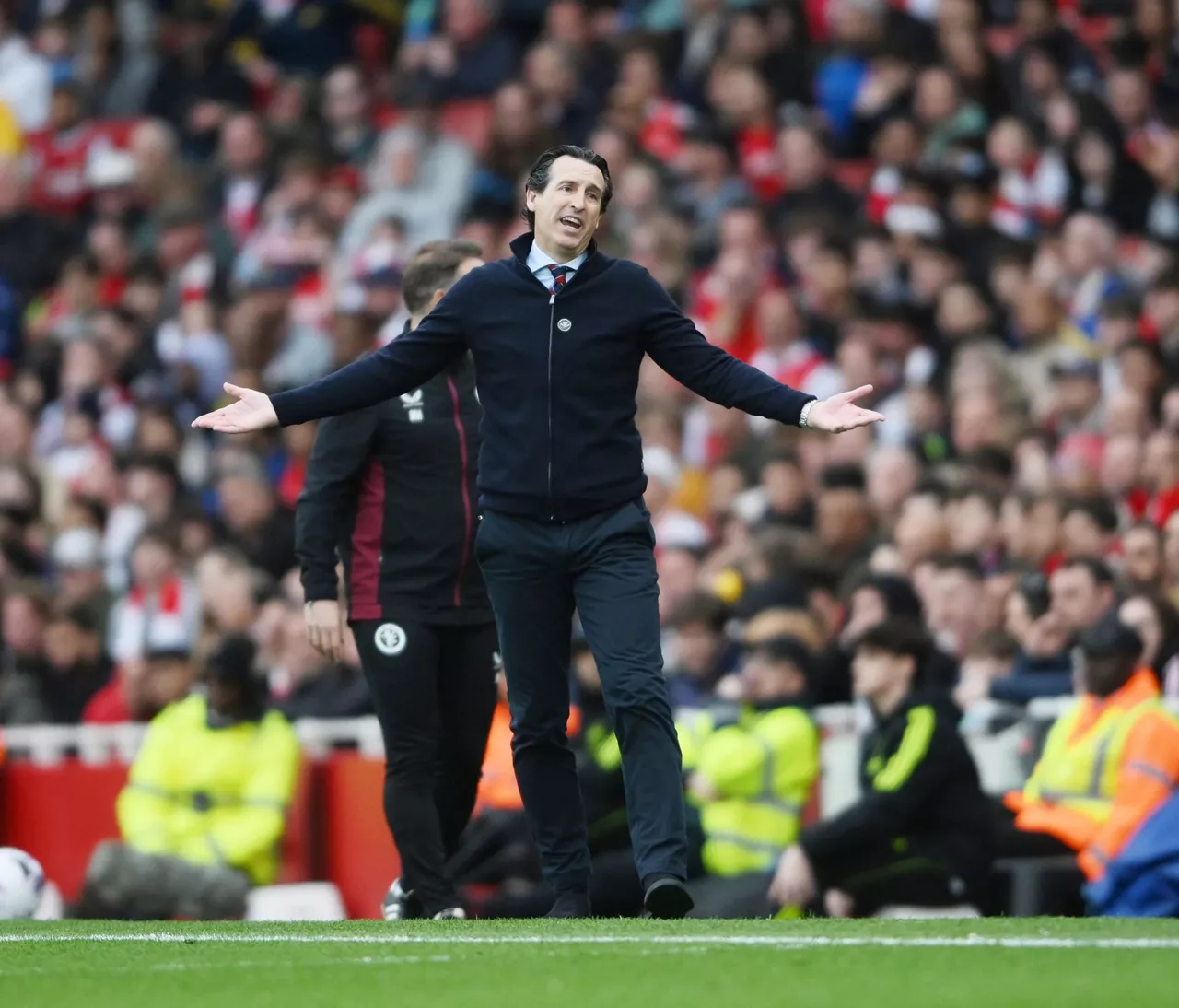 Unai Emeryk bost urte gehiago emango ditu Aston Villa taldean