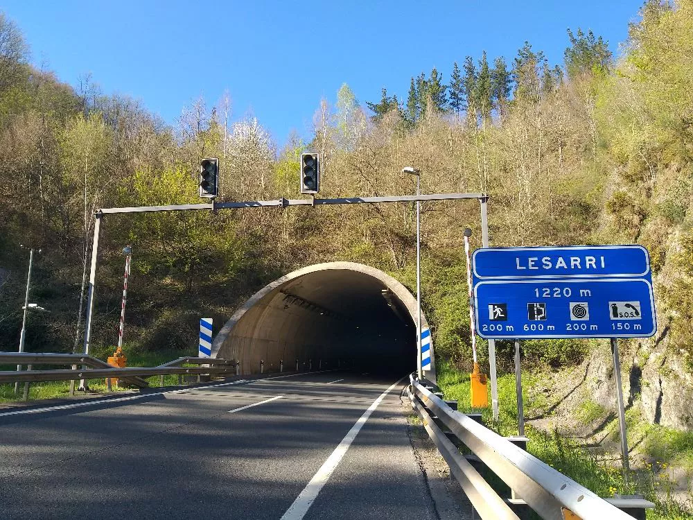 Lesarri tunel