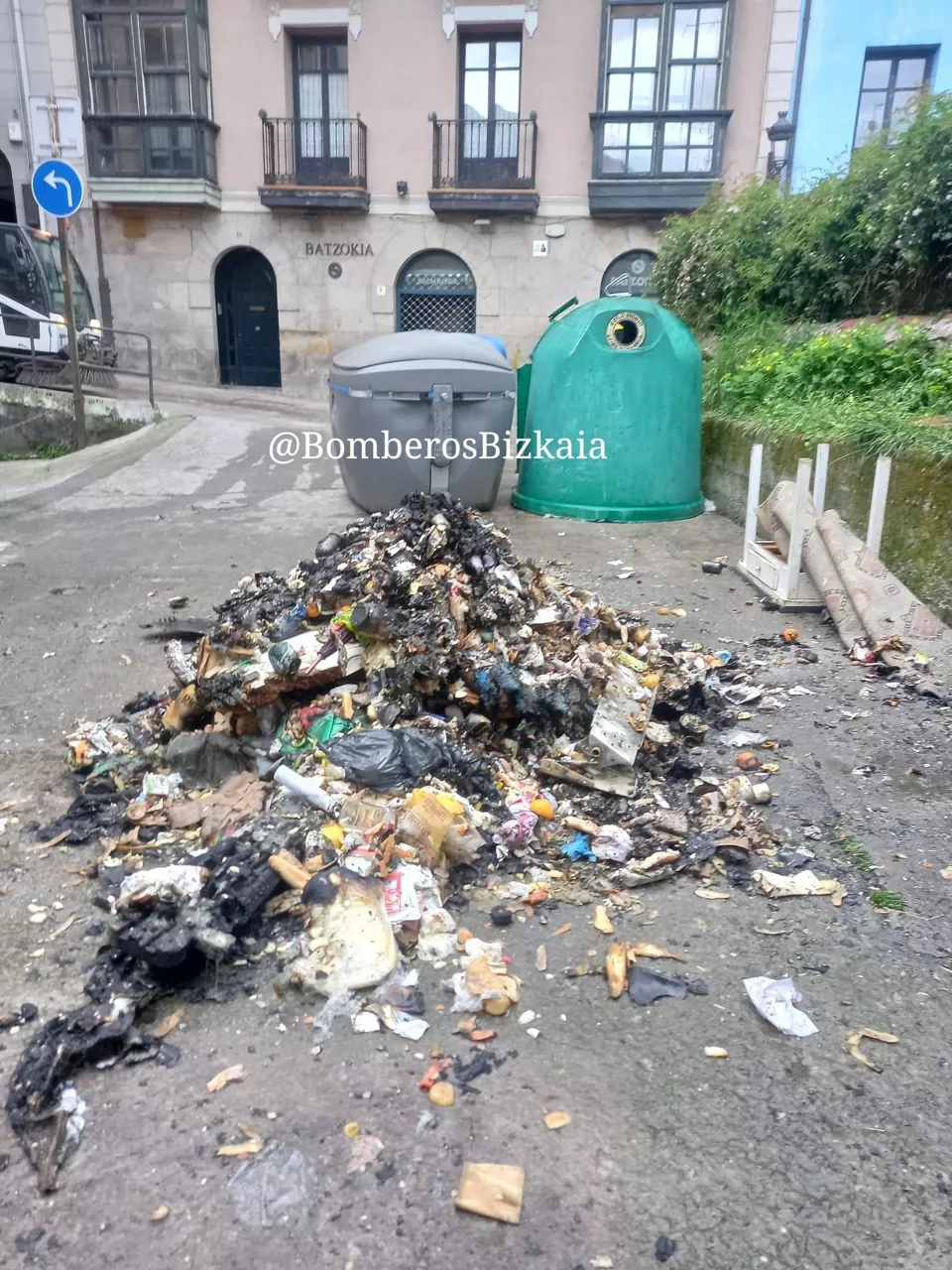 edukiontzi erreta balmaseda iturria bomberos bizkaia twitter