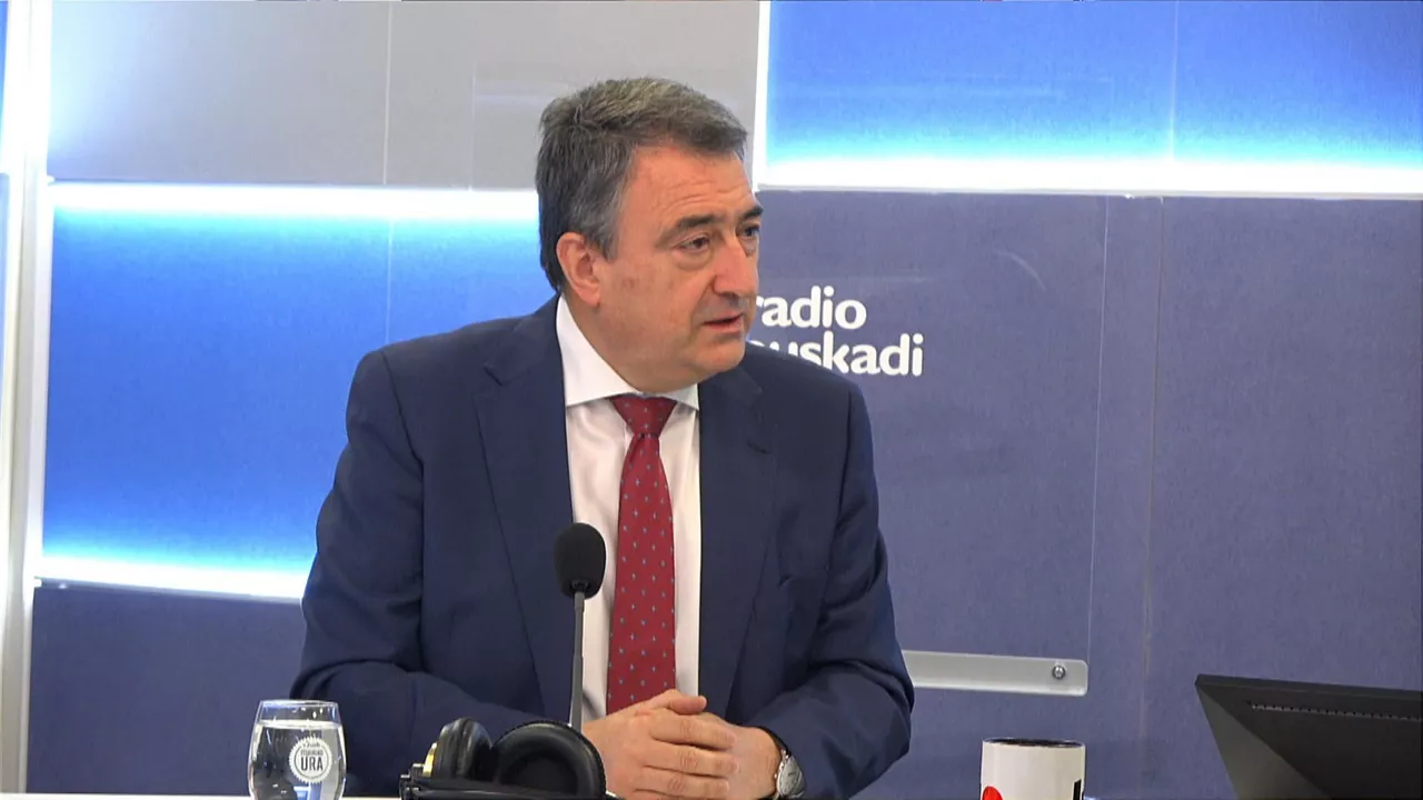 aitor esteban en radio euskadi