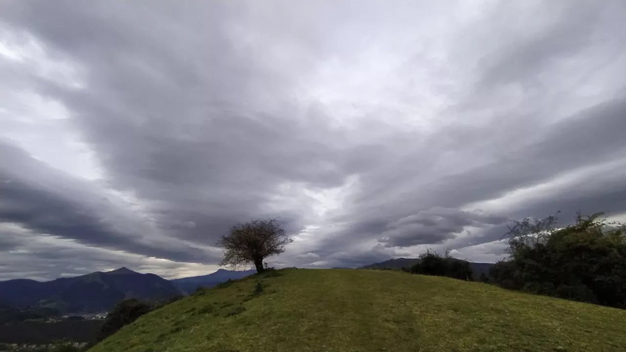 LAUDIO hego haizea lainoak eguraldia tiempo