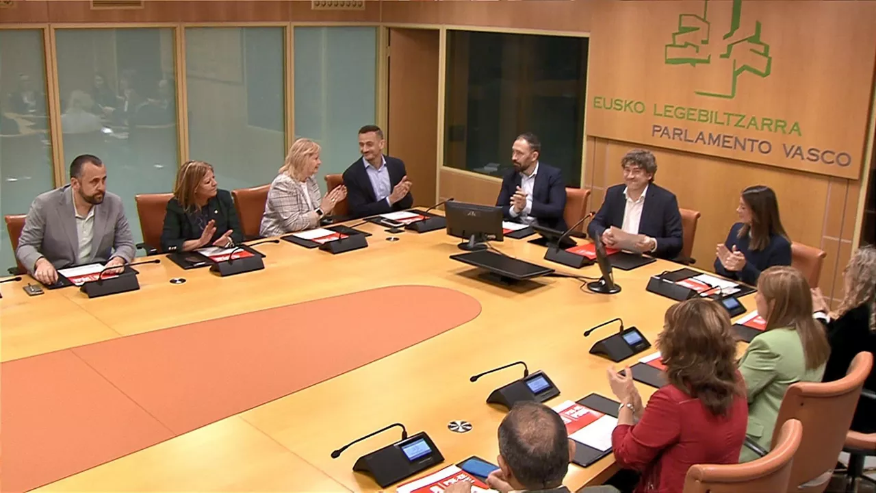 andueza-reunion-pse-ee-parlamento-vasco legebiltzarra bilera-eitb_1920x1080
