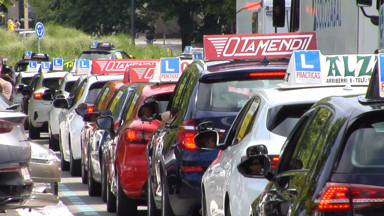 20240508141005_autoeskolak-protesta_