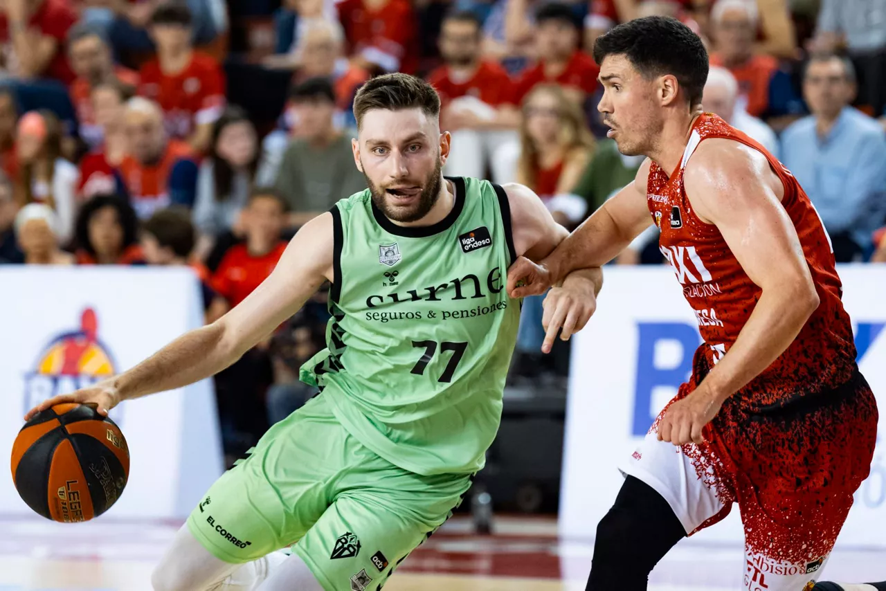 KRISTIAN_KULLAMAE_DANI_PEREZ_BILBAO_BASKET_BAXI_MANRESA_ENDESA_LIGA_ACB_EFE
