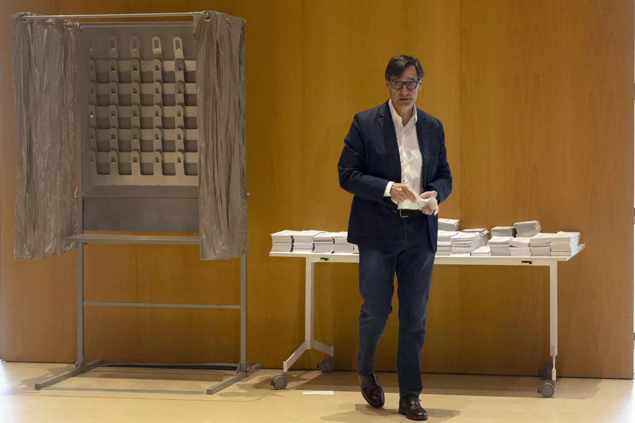 salvador illa elecciones cataluña efe