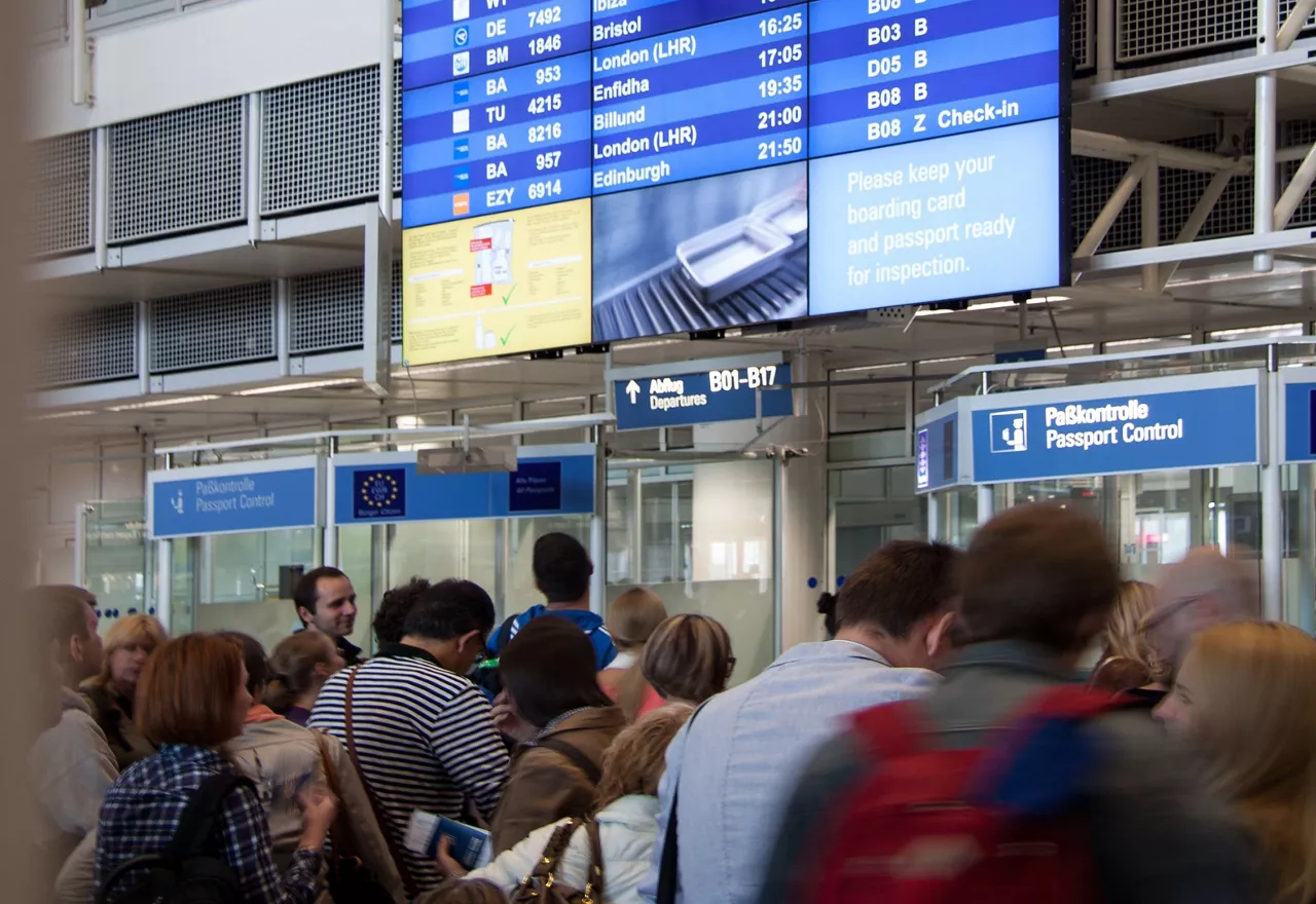 architecture-board-building-airport-travel-transport-1120094-pxhere