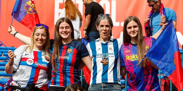 Ambiente previo al partido. Foto: EFE