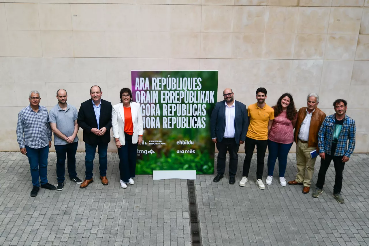 Ahora-republicas-orain-errepublikak-EHBildu