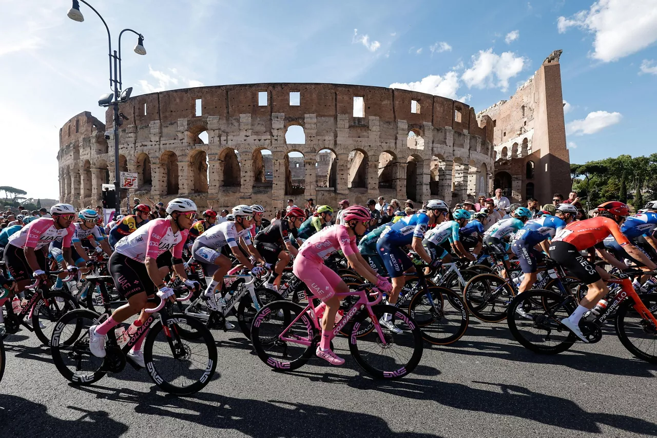 Italiako Giroko tropela, Erroman. Argazkia: Efe.