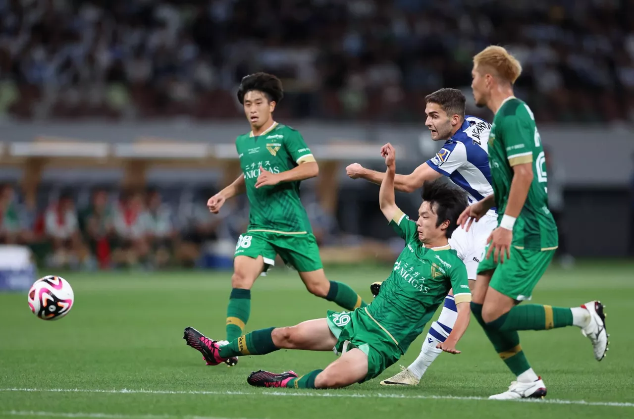 ARSEN_ZAKHARYAN_REAL_SOCIEDAD_TOKYO_VERDY_EFE_LAGUNARTEKOA