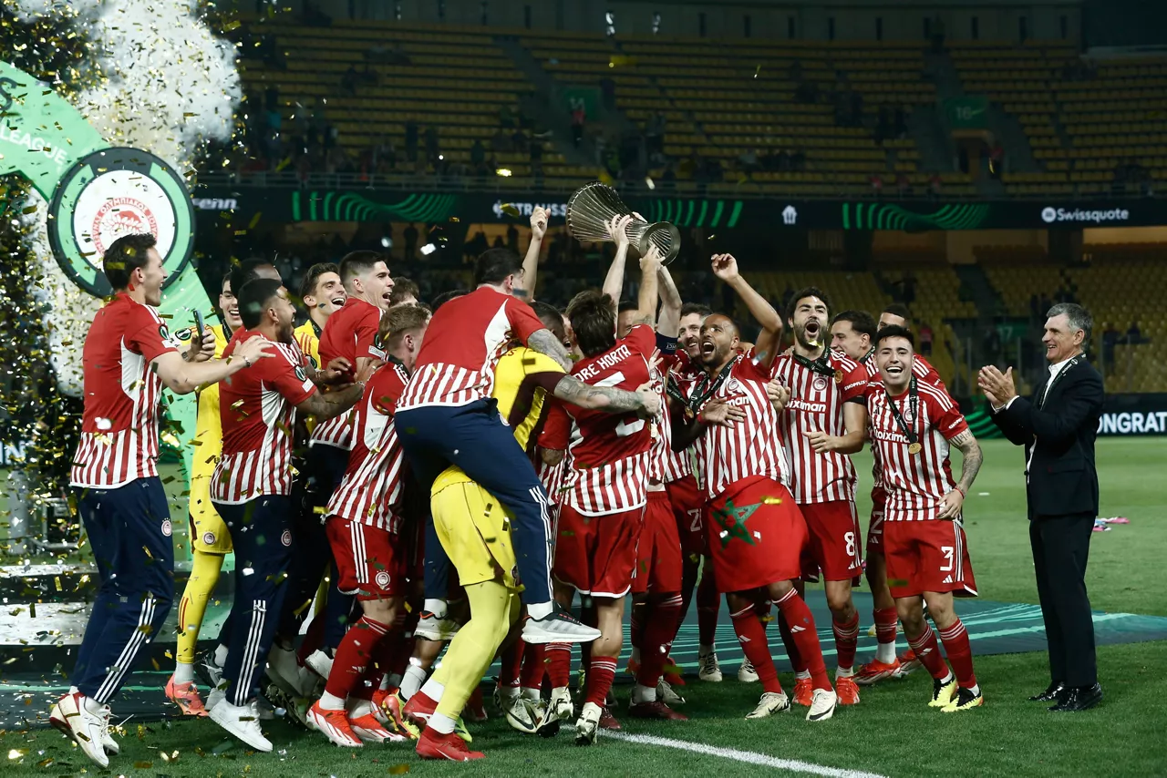 olympiacos gana la conference league