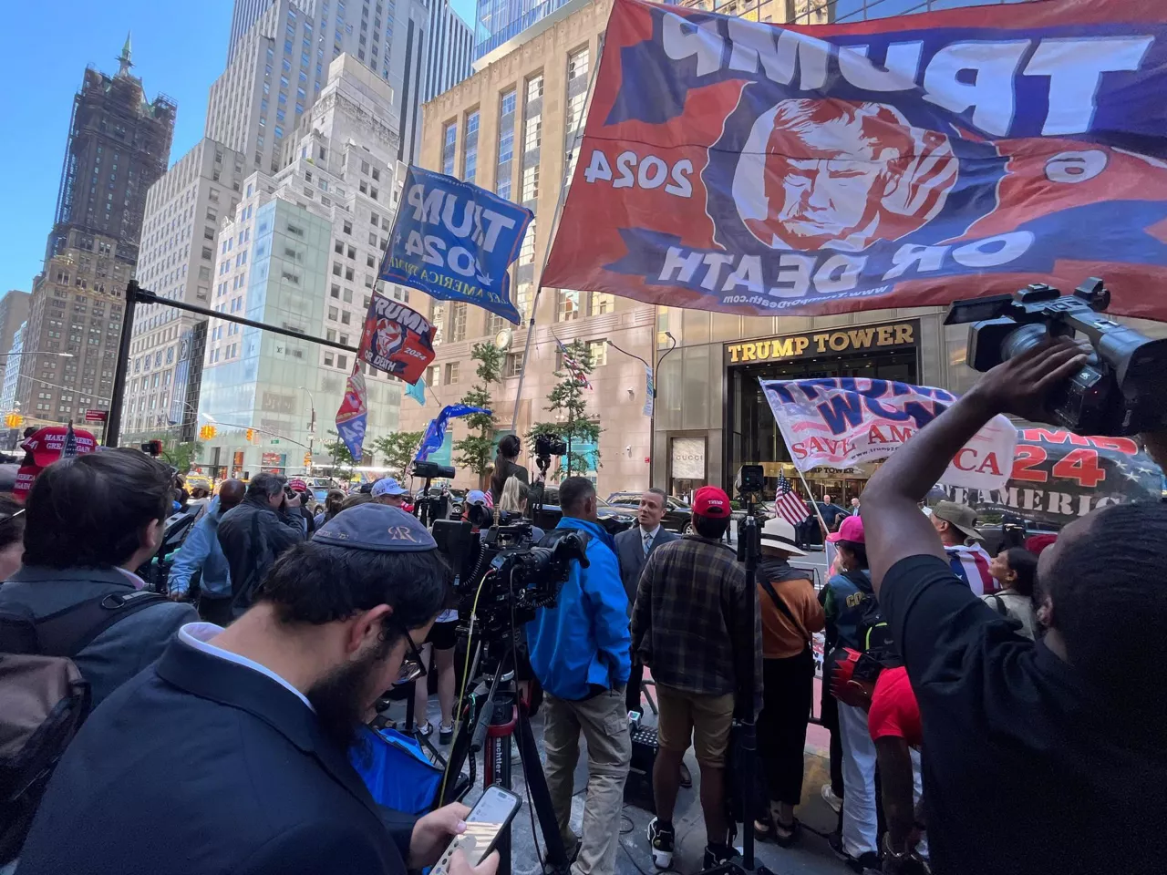 Trumpistas-torre-trump-New-york-efe
