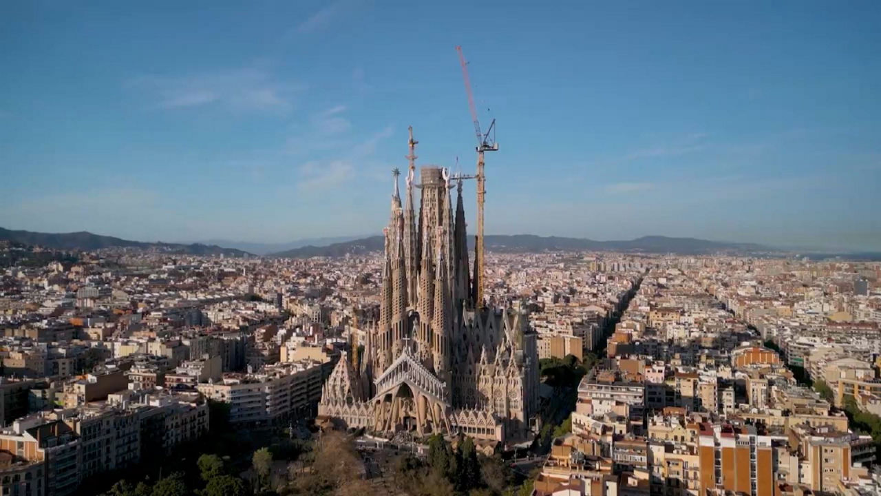 20240602192013_sagrada-familia-grua_