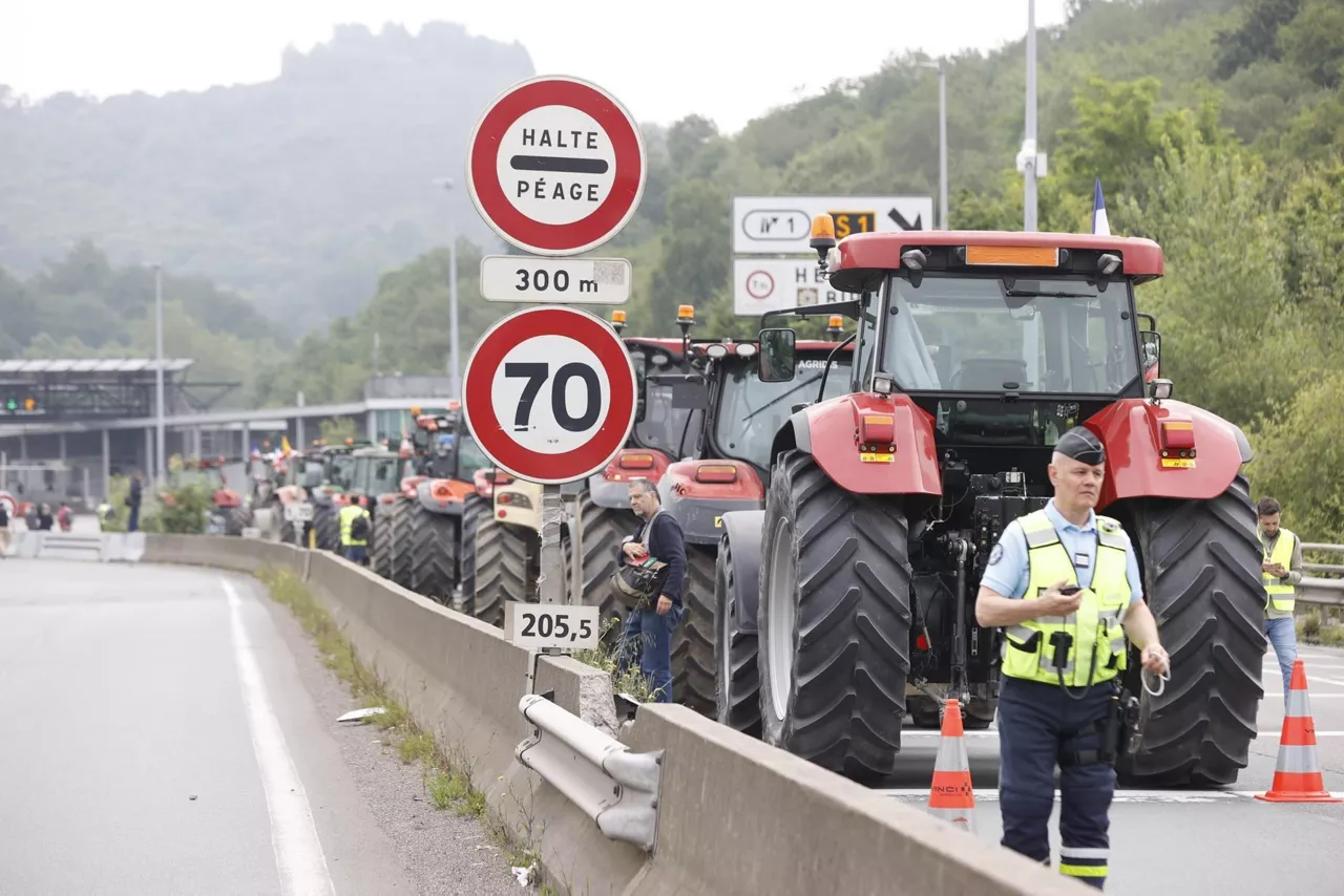 tractores protesta biriatu traktoreak efe
