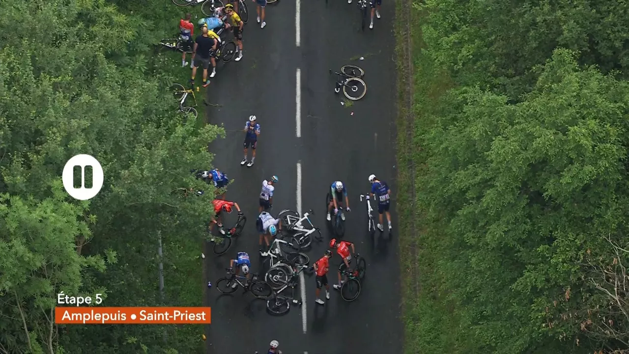 Caída en la quinta etapa del Critérium du Dauphiné