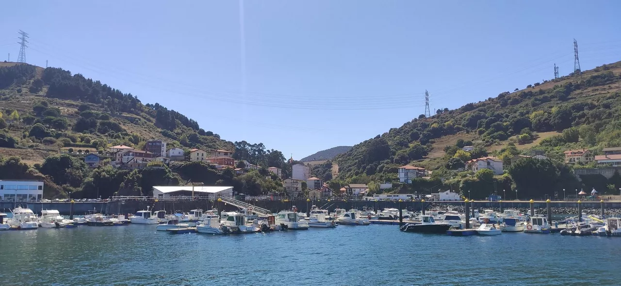puerto-pesquero-zierbena-alta-tension-eitb