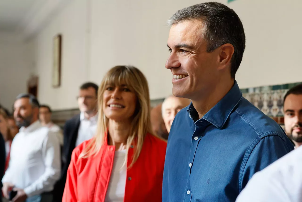 Pedro Sanchez eta Begoña Gomez E9 EFE