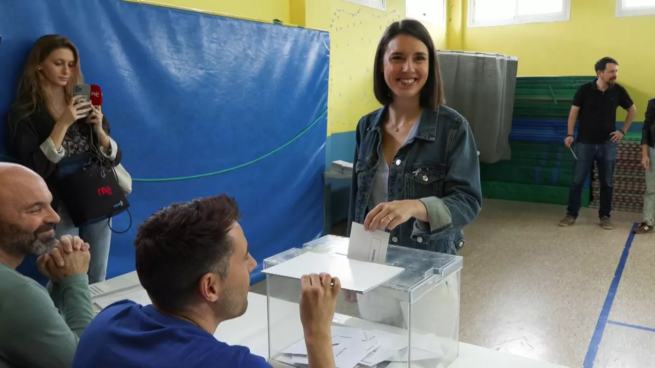 20240609123735_irene-montero-votando_