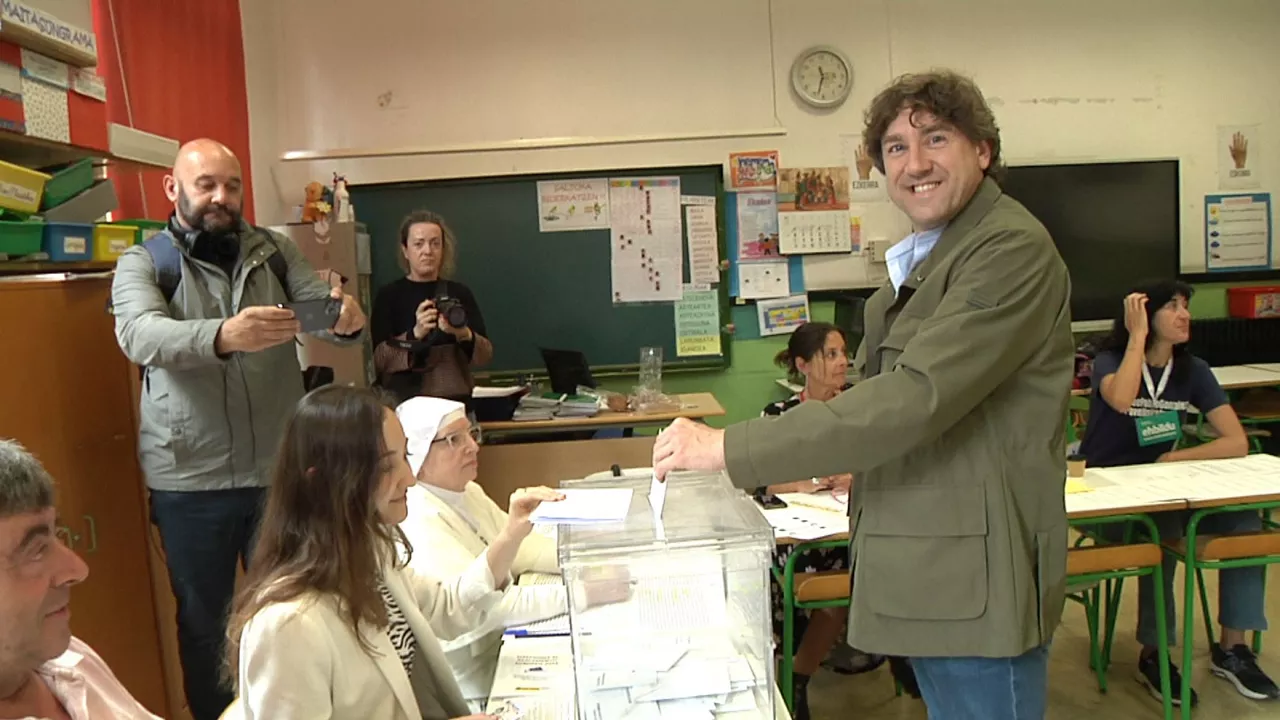 20240609140148_eneko-andueza-votando_