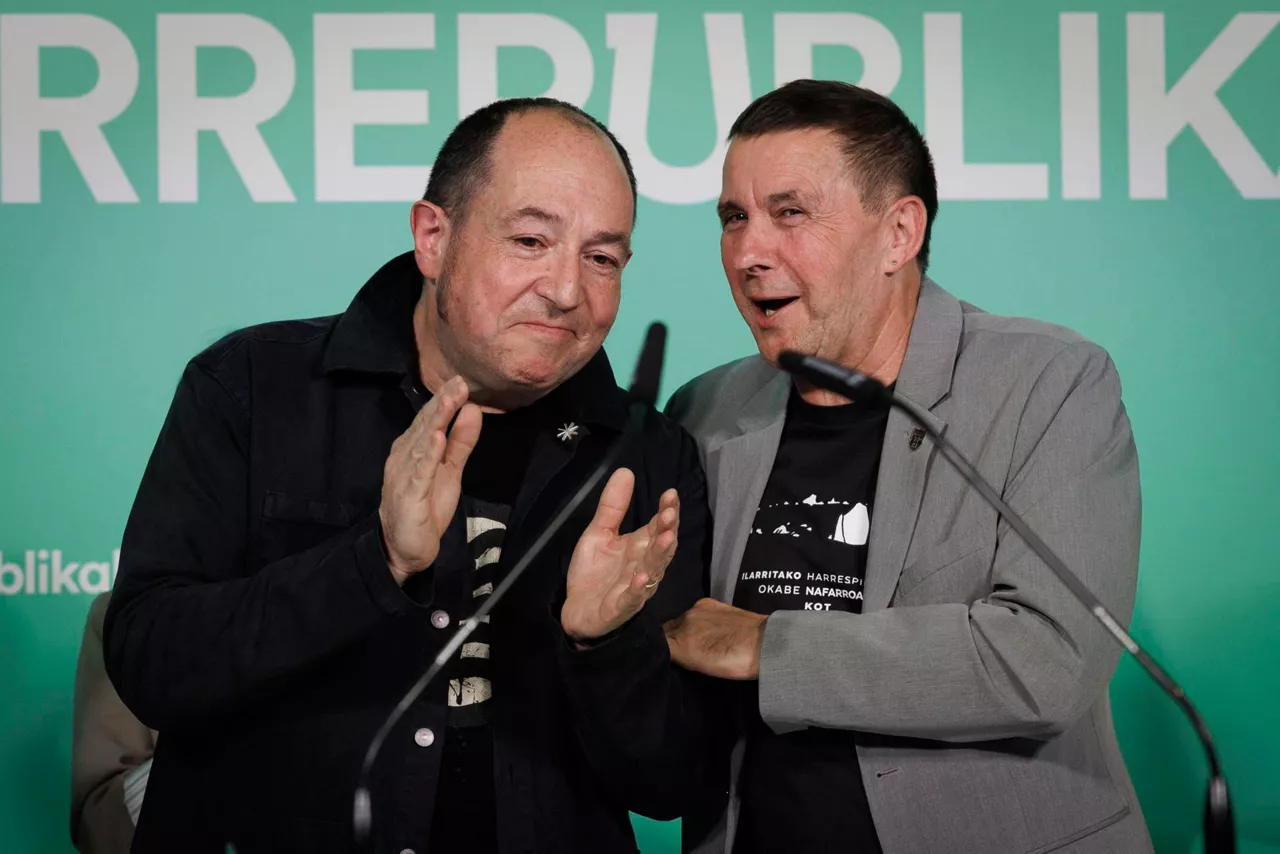 otegi eta barrena eh bildu efe