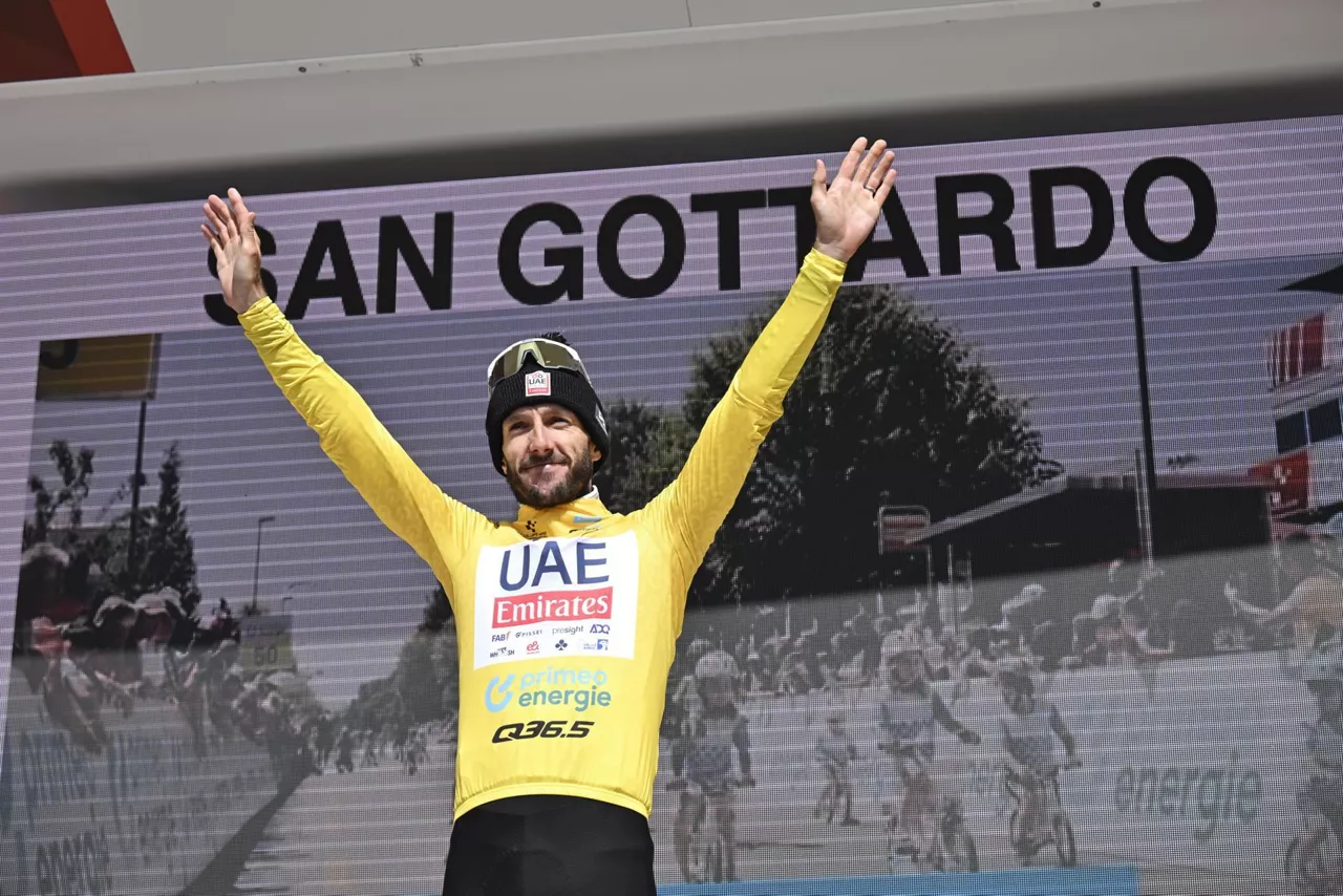 Adam Yates, Suitzako Itzuliaren lider berria. Agazkia: EFE.