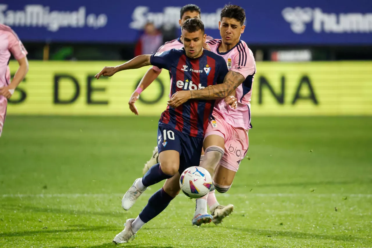 AGER_AKETXE_EIBAR_SANTIAGO_COLOMBATTO_OVIEDO_EFE_PLAY_OFF_IGOERA