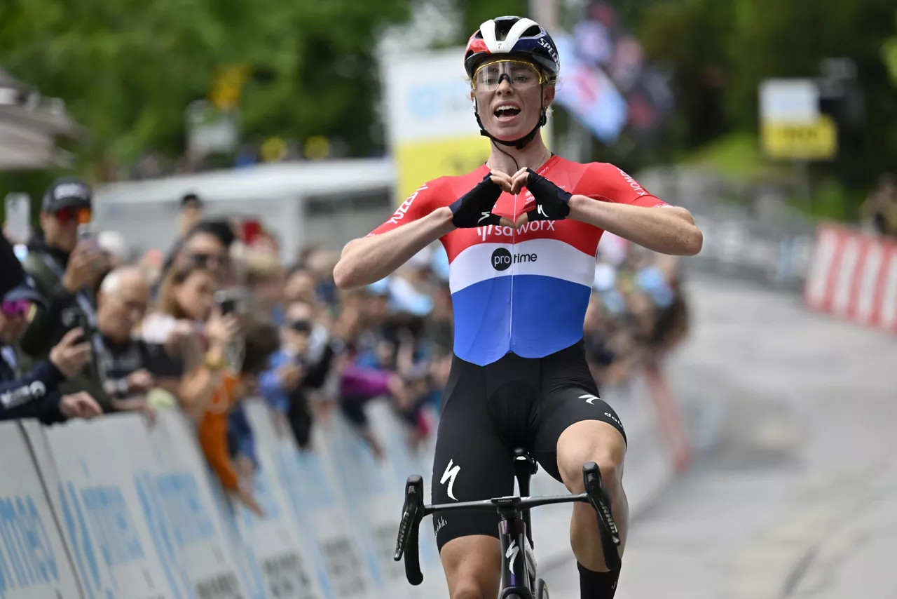 demi_vollering_ganadora_tourdesuiza_etapa1_EFE