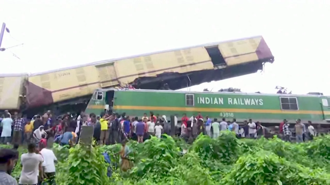 20240617090344_india-accidente-tren_