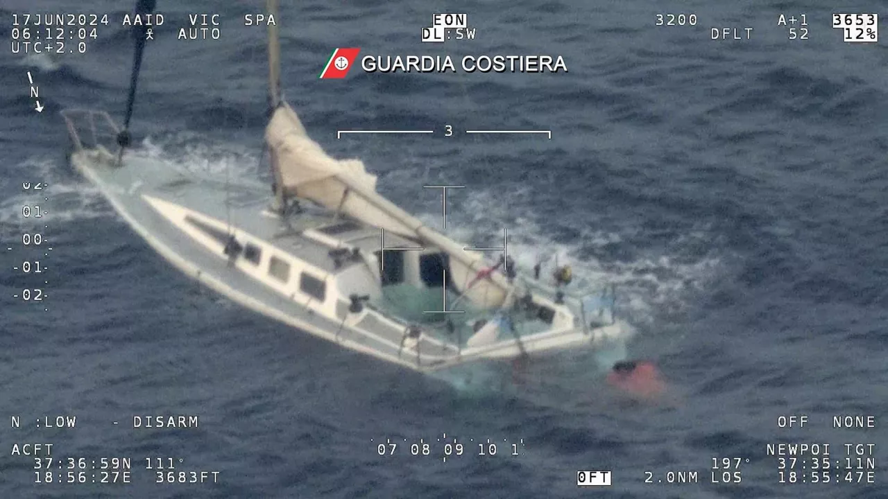 calabria migrantes barco italia naufragio efe