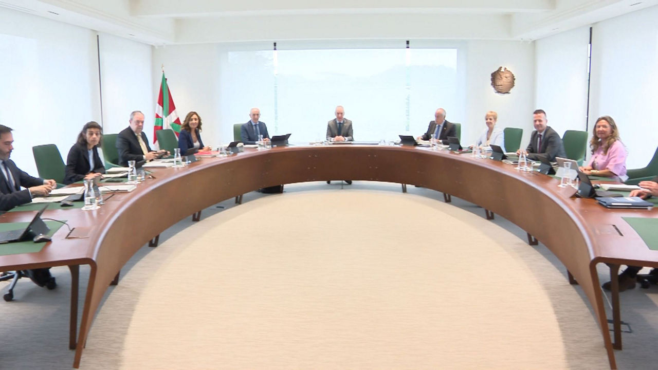 20240618102540_urkullu-azken-gobernu-bilera-ultimo-consejo-de-gobierno_