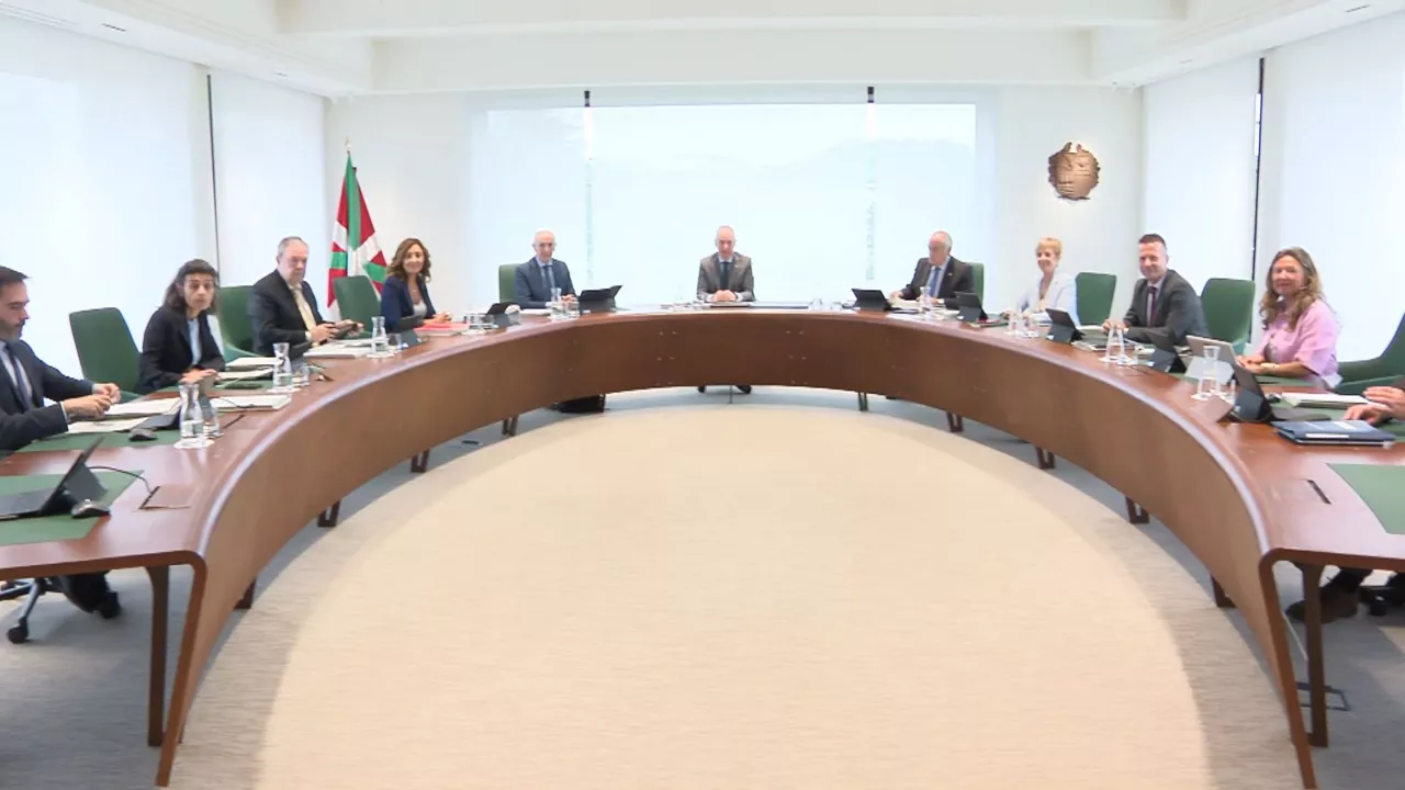 20240618102540_urkullu-azken-gobernu-bilera-ultimo-consejo-de-gobierno_
