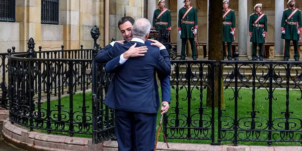 Imanol Pradales, Iñigo Urkullu. EFE