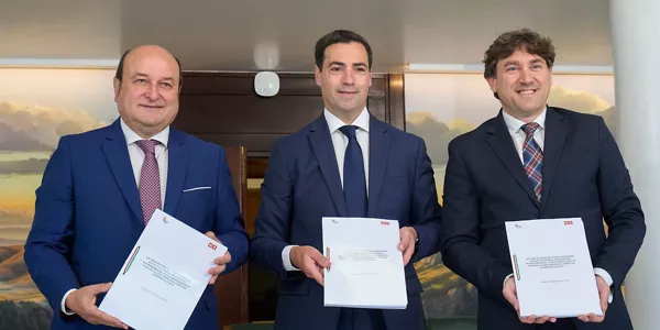 Andoni Ortuzar, Imanol Pradales y Eneko Andueza