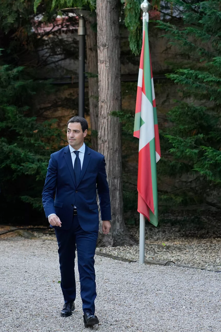 Imanol Pradales acto de toma de posiesión gobierno vasco eusko jaurlaritza