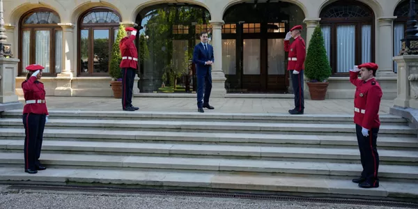  Imanol Pradales lehendakaria astearte honetan iritsi da Gasteizko Ajuria Enea Jauregira, XIII. legegintzaldiko Eusko Jaurlaritzako hamabost sailburuen kargua hartzeko ekitaldiko buru izateko.