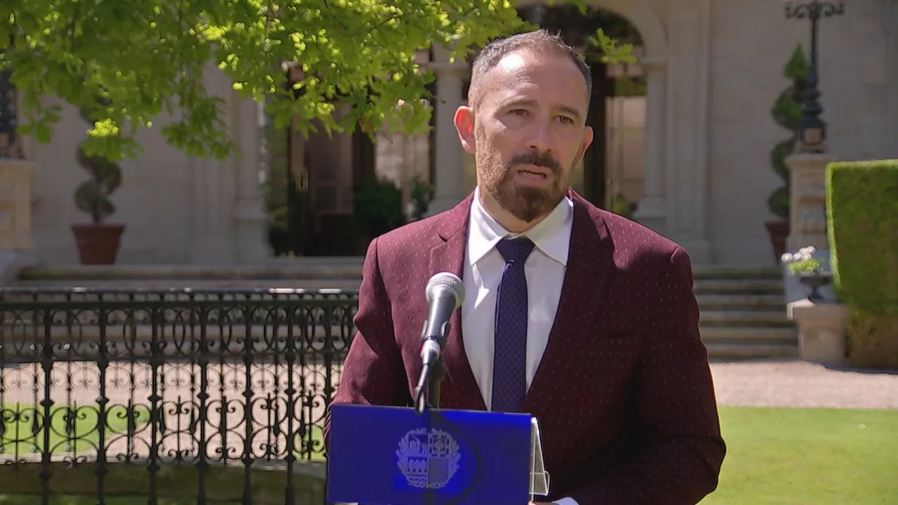 Denis Itxaso Etxebizitza sailburua