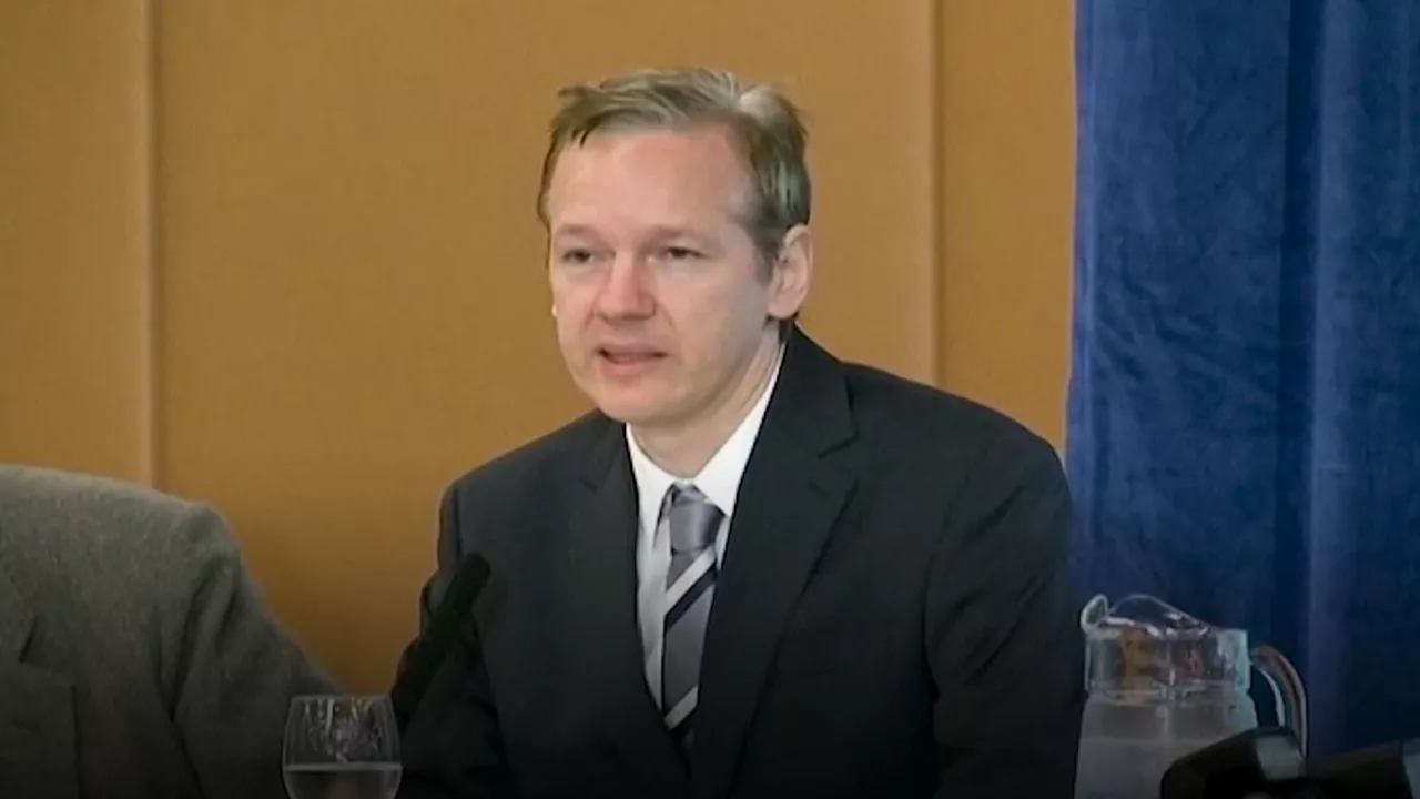 20240625180652_julian-assange-en-2010_