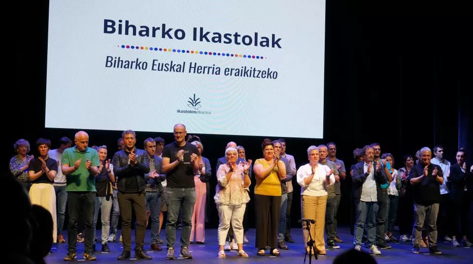 Ikastolen elkartea batzarra Argazkia: Ikastolen elkartea