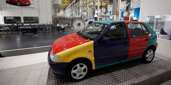 VW Polo colorido