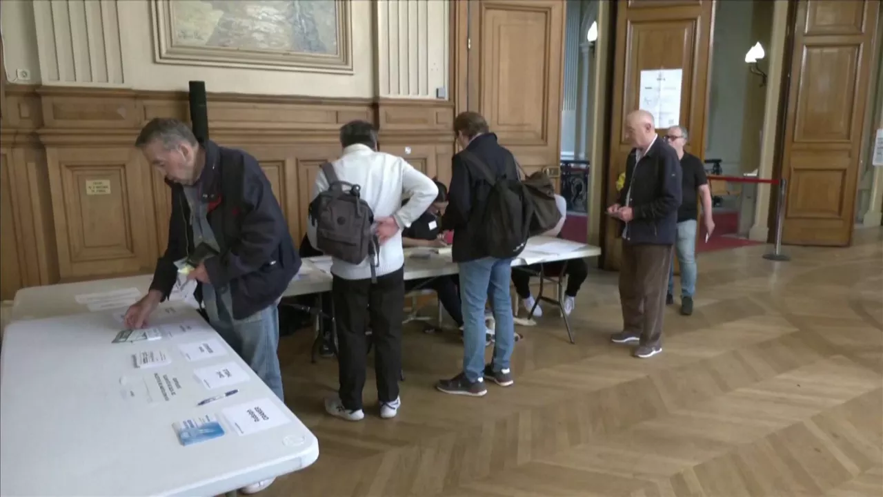 20240630091255_abren-colegios-electorales-en-paris-elecciones-francia-2024_