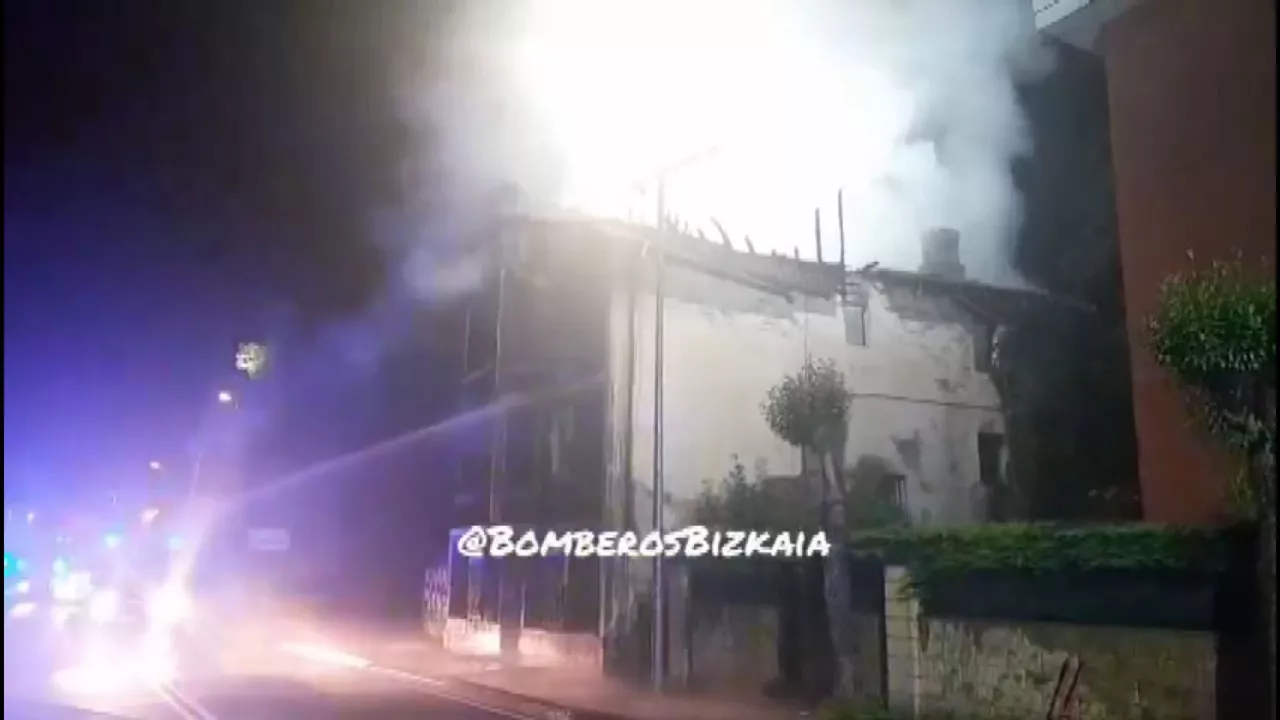 20240701100550_bedia-incendio-imagenes-bomberos-de-bizkaia_