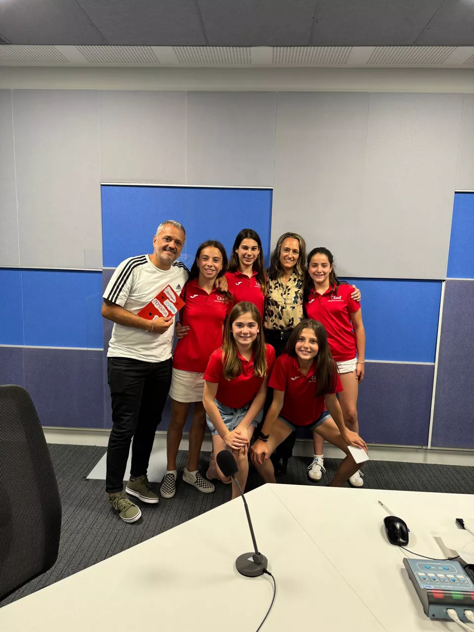 El equipo alevín de waterpolo Askartza, subcampeonas del Campeonato de España.