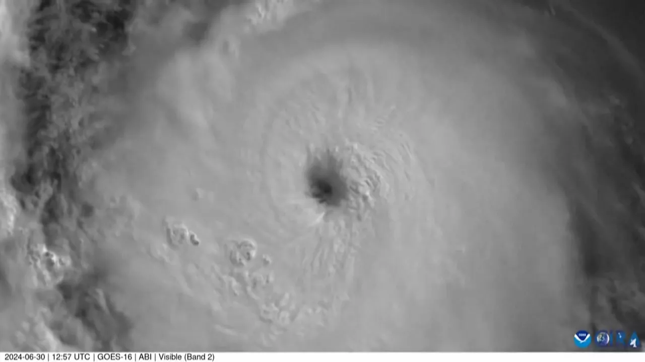 20240702110006_huracan-beryl_