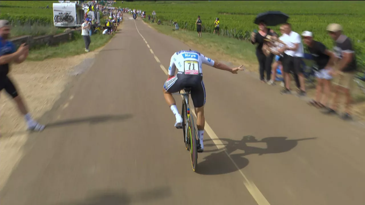 20240705174223_evenepoeltourerlojupekoa7etapaeitbmedia_