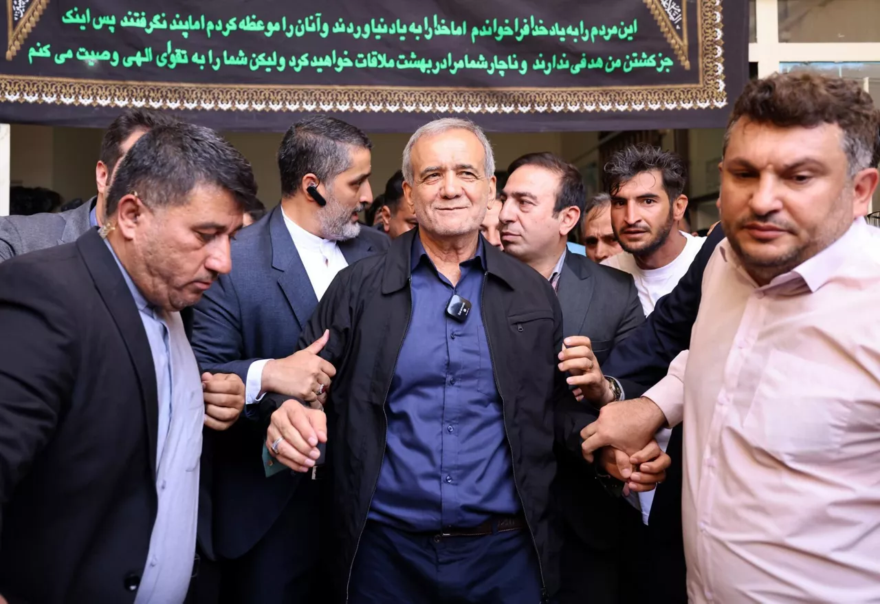 masoud Pezeshkian irango presidente berria efe