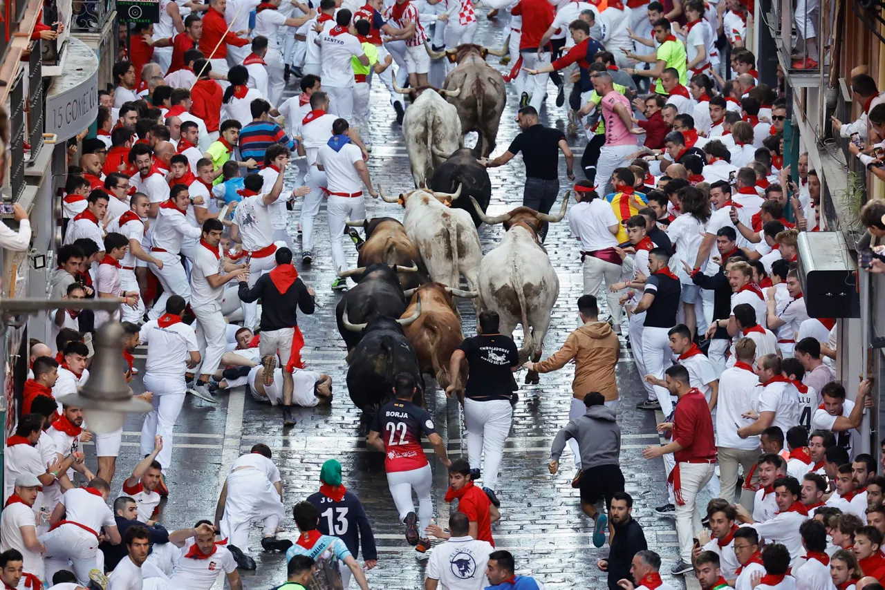 lehen entzierroa sanferminak 2024 efe