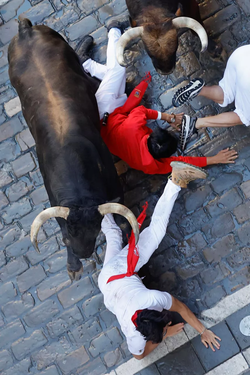 lehen entzierroa sanferminak 2024 efe