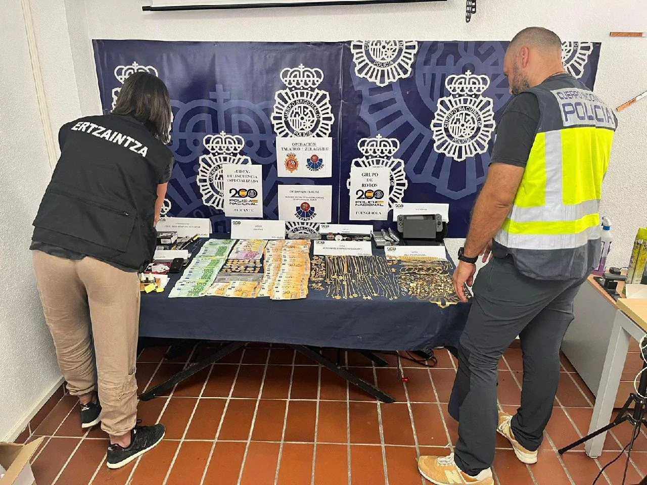 ertzaintza_polizia_lapurrak_operazioa efe