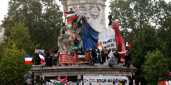 Hauteskundeetako emaitzak ospatu dituzte frantziarrek. Argazkia: EFE